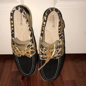 Sperry topsider!!